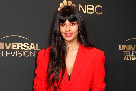 Jameela Jamil hatte ein höchst peinliches Treffen mit Daniel Craig Jameela Jamil hatte ein höchst peinliches Treffen mit Daniel Craig