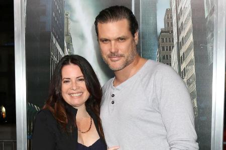 Holly Marie Combs und Mike Ryan verlobten sich im Jahr 2017 Holly Marie Combs und Mike Ryan verlobten sich im Jahr 2017