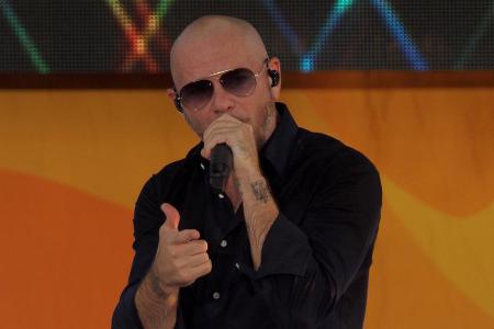 Rapper Pitbull während eines seiner vielen Konzerte Rapper Pitbull während eines seiner vielen Konzerte