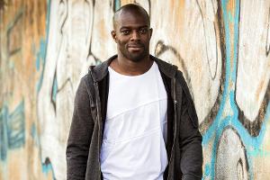"Abgestempelt!?": Hans Sarpei geht in Sozial-Doku auf Spurensuche