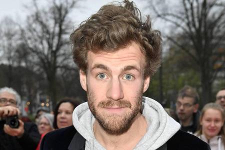 Als Comedian schwimmt Luke Mockridge bereits seit einigen Jahren ganz oben auf der Welle des Erfolgs Als Comedian schwimmt Luke Mockridge bereits seit einigen Jahren ganz oben auf der Welle des Erfolgs