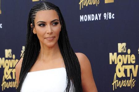 Würde alles für Paris Hilton tun: Kim Kardashian Würde alles für Paris Hilton tun: Kim Kardashian