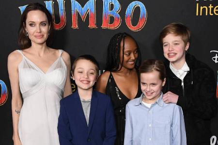 Angelina Jolies Kinder sind mit ihrer neuen Rolle zufrieden Angelina Jolies Kinder sind mit ihrer neuen Rolle zufrieden