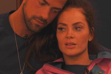 Janine Pink und Tobias Wegener geben sich im Janine Pink und Tobias Wegener geben sich im