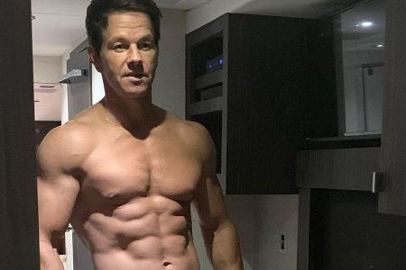 An Schauspieler Mark Wahlberg lässt sich kein Gramm Fett erkennen An Schauspieler Mark Wahlberg lässt sich kein Gramm Fett erkennen