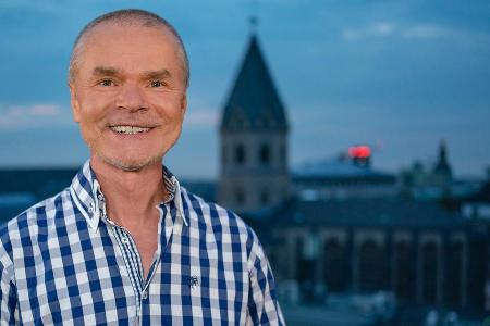 Der Kult-Moderator feiert noch in diesem Herbst sein TV-Comeback Der Kult-Moderator feiert noch in diesem Herbst sein TV-Comeback