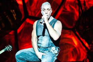 Till Lindemann: Rammstein-Sänger teilt berührenden Mutter-Sohn-Moment