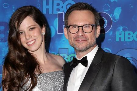 Christian Slater und Brittany Lopez sind seit 2013 verheiratet Christian Slater und Brittany Lopez sind seit 2013 verheiratet