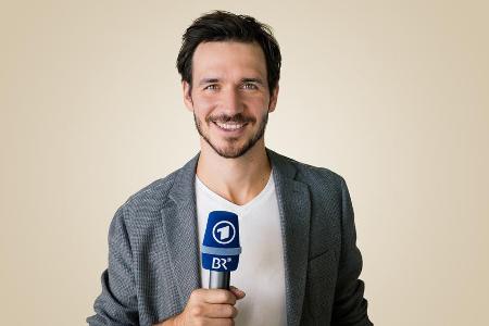 Felix Neureuther hat das Mikro fest im Griff Felix Neureuther hat das Mikro fest im Griff