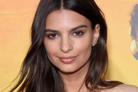 Über ihre Haare will sie selbst bestimmen: Emily Ratajkowski Über ihre Haare will sie selbst bestimmen: Emily Ratajkowski