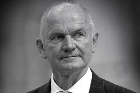 Ferdinand Piëch starb am 25. August überraschend im Alter von 82 Jahren Ferdinand Piëch starb am 25. August überraschend im Alter von 82 Jahren
