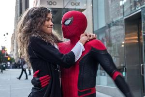 Spider-Man (Tom Holland) und MJ (Zendaya) in "Spider-Man: Far From Home"