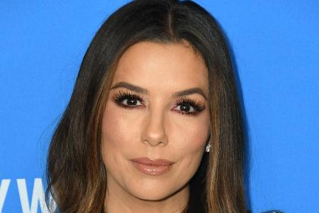 Eva Longoria und weitere Promis haben einen offenen Brief geschrieben Eva Longoria und weitere Promis haben einen offenen Brief geschrieben