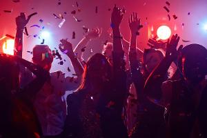 Mit diesen zehn Songs gelingt jede Silvesterparty