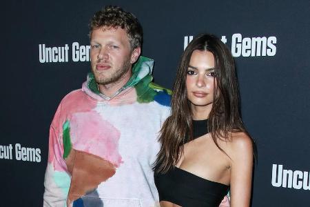 Die Schöne und der Freak? Emily Ratajkowski und Sebastian Bear McClard Die Schöne und der Freak? Emily Ratajkowski und Sebastian Bear McClard