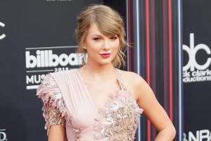 Taylor Swift führt mit ihrem Weihnachtssong durch die eigene Kindheit