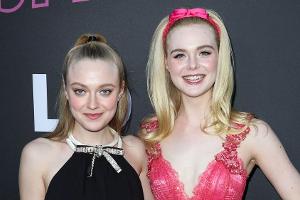 Gemeinsam auf dem roten Teppich: Bei einer Filmvorführung von "Teen Spirit" in Hollywood hatte Elle Fanning (r.) als Hauptda...