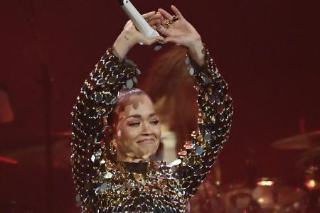 Rita Ora bei ihrem emotionalen Auftritt in Stockholm Rita Ora bei ihrem emotionalen Auftritt in Stockholm