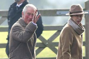 Keiner arbeitet mehr: Prinz Charles übertrumpft seine Schwester