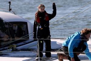 Zurück in Europa: Greta Thunberg geht in Lissabon von Bord