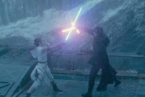 Daisy Ridley als Rey und Adam Driver als Kylo Ren in "Star Wars: Der Aufstieg Skywalkers"