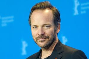 Rätsel um "The Batman": Wen spielt Peter Sarsgaard?