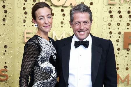 Hugh Grant und seine Frau Anna Eberstein bei der diesjährigen Emmy-Verleihung Hugh Grant und seine Frau Anna Eberstein bei der diesjährigen Emmy-Verleihung