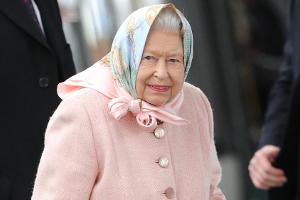 Die Queen ist in ihrem Weihnachtsdomizil angekommen
