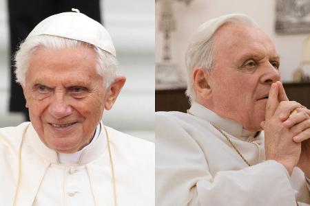 Papst Benedikt XVI. (l.) und Anthony Hopkins als eben dieser im Netflix-Film Papst Benedikt XVI. (l.) und Anthony Hopkins als eben dieser im Netflix-Film