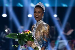 Zozibini Tunzi aus Südafrika ist die neue "Miss Universe"
