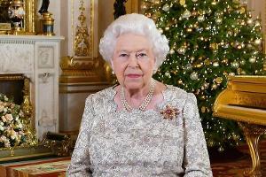 Queen Elizabeth umringt von Fotos ihrer Liebsten - doch einige fehlen