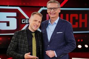 Oliver Pocher feiert sein Comeback bei "5 gegen Jauch"