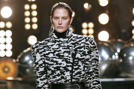 Dieses Zebra-Modell von Isabel Marant liegt absolut im Trend Dieses Zebra-Modell von Isabel Marant liegt absolut im Trend
