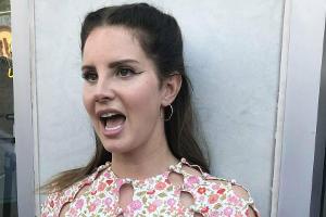 Lana Del Rey tweetet auf der Suche nach einem Dieb