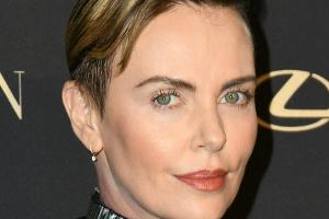 Charlize Theron: "Unsere Familie war unglaublich ungesund"