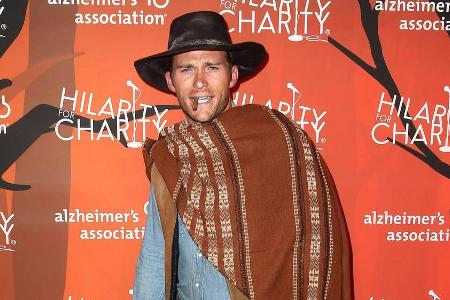 Ob Cowboy Scott Eastwood wohl alle Kniffe kennt? Ob Cowboy Scott Eastwood wohl alle Kniffe kennt?
