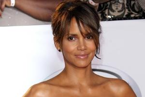 Halle Berry präsentiert ihr neues Tattoo