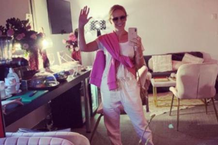 Kylie Minogue lässt hinter die Kulissen blicken: Sie postet ein Foto von ihrer aktuellen Tour Kylie Minogue lässt hinter die Kulissen blicken: Sie postet ein Foto von ihrer aktuellen Tour