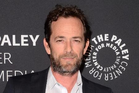 Schauspieler Luke Perry starb am 4. März im Alter von 52 Jahren Schauspieler Luke Perry starb am 4. März im Alter von 52 Jahren