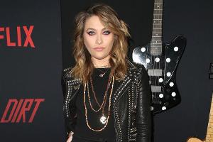 Paris Jackson zeigt im Rocker-Look den Schlagzeilen die kalte Schulter