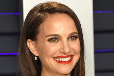 Natalie Portman nimmt sich Zeit für junge Patienten Natalie Portman nimmt sich Zeit für junge Patienten