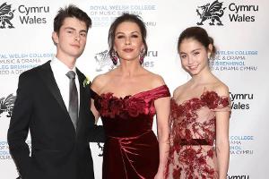 Catherine Zeta-Jones und ihre Kinder: Stylisches Trio