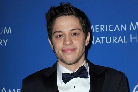 Pete Davidson bestätigte vor Kurzem seine Beziehung mit Kate Beckinsale Pete Davidson bestätigte vor Kurzem seine Beziehung mit Kate Beckinsale