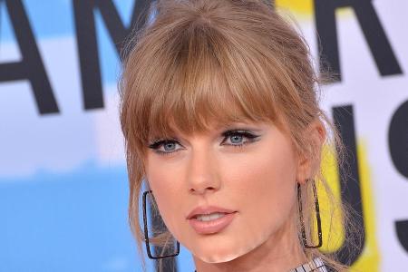 Taylor Swift, hier bei den American Music Awards, wurde erneut Opfer eines Stalkers Taylor Swift, hier bei den American Music Awards, wurde erneut Opfer eines Stalkers