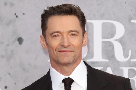 Hugh Jackman macht der TV-Moderatorin Lorraine Kelly eine Freude und überrascht sie mit einem Video Hugh Jackman macht der TV-Moderatorin Lorraine Kelly eine Freude und überrascht sie mit einem Video