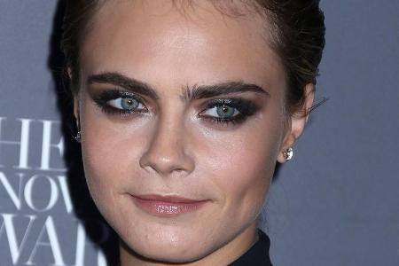 Cara Delevingne beweist, dass sie kein Kind von Traurigkeit ist: Sie spricht offen über Sex und Beziehungen Cara Delevingne beweist, dass sie kein Kind von Traurigkeit ist: Sie spricht offen über Sex und Beziehungen