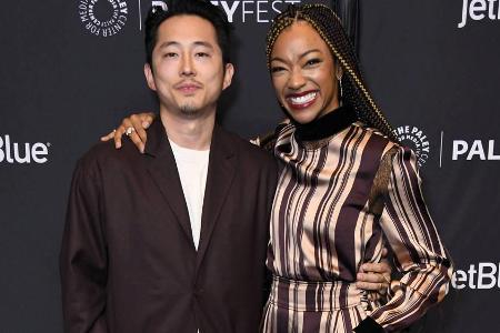 Steven Yeun und Sonequa Martin-Green beim Paleyfest in Los Angeles Steven Yeun und Sonequa Martin-Green beim Paleyfest in Los Angeles