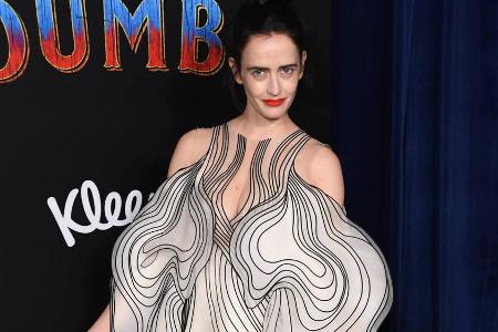 Eva Green in einer Robe der niederländischen Designerin Iris van Herpen Eva Green in einer Robe der niederländischen Designerin Iris van Herpen