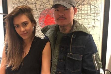 Jessica Alba präsentiert ihre neuen Tattoos Jessica Alba präsentiert ihre neuen Tattoos