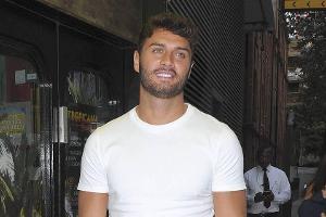 "Love Island"-Star Mike Thalassitis hat wohl Selbstmord begangen